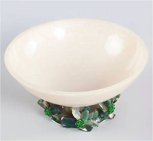 Classic Resin Serving Bowl for Home Hotel Restaurants Tabletop Dinnerware White & <b>Green</b> <b>Color</b> Modern Design Fruits Serving Bowls - Product Image 3
