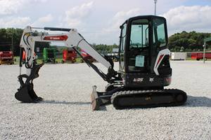 Mini-excavatrice E35R2 2022, 2-90 tonnes, chenille de chantier, moteur Isuzu, moteur Doosan, hydraulique KYB, roulement, haute capacité de creusement - Product Image 2