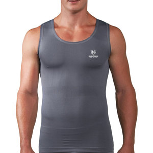 Top de compresión con diseño personalizado de tela de secado rápido para correr y gimnasio Hombres Top de compresión - Product Image 4