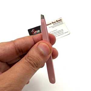 Pince à épiler pour sourcils à pointe inclinée rose clair, impression de logo personnalisée, pince à épiler pour sourcils durable, outil d'épilation et de mise en forme - Product Image 6