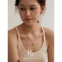 Collier tendance en alliage de zinc plaqué or 18 carats avec pendentif chaîne à maillons, design géométrique irrégulier, diamant de laboratoire et perle d'imitation pour