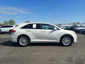 Toyota Venza I4 2009 à vendre / Voiture d'occasion propre et sans accident, aucun défaut / Conduite à gauche, boîte automatique - Product Image 4
