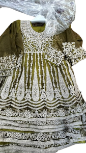 Robe de club pakistanaise Robe de style pakistanais Robe en mousseline de soie respirante de haute qualité pour enfants (filles) Qualité d'exportation Readymade Fantaisie - Product Image 6