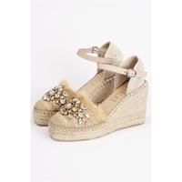Espadrille fermée à talon compensé haut