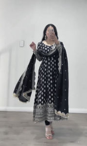 Venta caliente bordado pesado Top-Dupatta Con parte inferior completamente cosida vestido de trabajo de lentejuelas étnicas indias tradicionales a bajo precio - Product Image 3