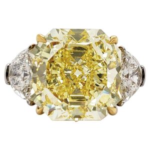 Bague de fiançailles élégante et luxueuse en diamant jaune brillant cultivé en laboratoire, plaqué or et argent, certifiée IGI, taille brillant - Product Image 3