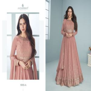 Falso Georgette de calidad superior con bordado de lentejuelas fabricante de trajes Salwar de Surat a la tarifa más baja - Product Image 1