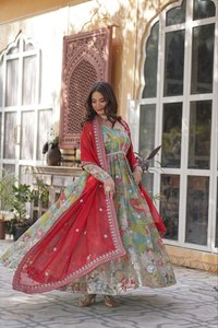 Designer indien de haute qualité entièrement cousu vêtements ethniques numérique imprimé feuille de soie russe broderie Zari séquence travail haut - Product Image 2