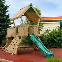 Équipement de terrain de jeu en bois commercial avec toboggan, balançoire et structure d'escalade pour école, parc, cour arrière