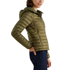 Chaqueta Acolchada de Moda para Mujer 2024, Transpirable, Impermeable, con Capucha, Bordado de Letras Personalizable, Poliéster de Alta Calidad - Product Image 3