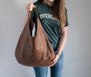 Bolso bandolera de cuero genuino para mujer, monederos y bolsos Hobo con logotipo en relieve y cierre de cremallera, 2017 - Product Image 3