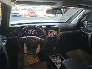 โตโยต้า 4Runner SR5 Premium 4WD ปี 2024 - Product Image 3