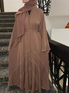 Abaya longue en soie de luxe, design diamant, anti-rides, faite à la main, avec hijab gratuit, vêtements islamiques élégants sur mesure pour adultes - Product Image 4