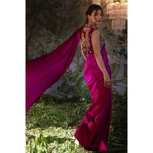 ชุดเดรสผู้หญิงประดับตกแต่งกำมะหยี่สีม่วงแดงสำหรับงานแต่งงาน Sasha - Product Image 3