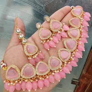 สร้อยคอเพชร monalisa แบบดั้งเดิมของอินเดียชุดดีไซน์ล่าสุดสำหรับผู้หญิงพร้อมต่างหูและ Maang Tikka - Product Image 4