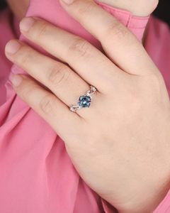 Anillo de compromiso de Alejandrita con corte de cojín de Plata de Ley 925, anillo de boda de oro blanco de naturaleza única - Product Image 5