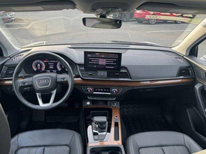 Audi Q5 Sportback 2024 Usado, Volante a la Izquierda, Asientos de Cuero, Cámara Trasera, Emisión Euro IV, Faros de Xenón, Excelente Estado - Product Image 3