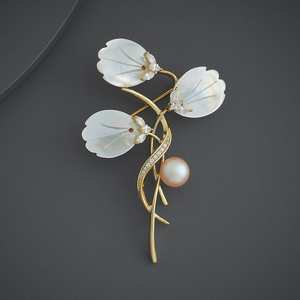 Broche de Cristal para Boda con Perla y Diamantes de Imitación - Product Image 1