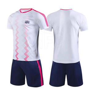 Uniforme de football grande taille de haute qualité pour hommes, nouveau design confortable avec impression de logo, ensemble de vente en gros pour adultes - Product Image 1