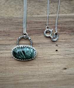 Collar de Plata de Ley con Rodio y Seraphinite Único, Hecho a Mano, con Piedras Preciosas, para Mujer, Joyería de Aniversario - Product Image 1