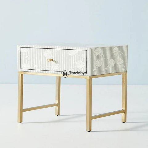 Available in different Colors