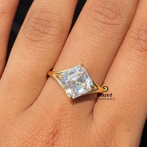 แหวนหมั้นเพชรโมอิส3กะรัตสำหรับผู้หญิงทำด้วยทองคำ10K สีเหลือง - Product Image 2