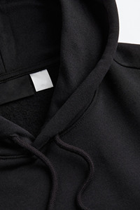 เสื้อฮู้ดดี้ผู้ชายทรงโอเวอร์ไซส์ ผ้าฝ้าย 100% ลายพื้นเรียบ สไตล์สตรีทแวร์ พร้อมโลโก้สกรีนพิมพ์ - Product Image 5