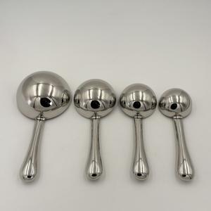 Taza Medidora de Acero Inoxidable con Acabado Espejo Plateado para una Medición Precisa de Ingredientes Secos y Líquidos en la Cocina - Product Image 5