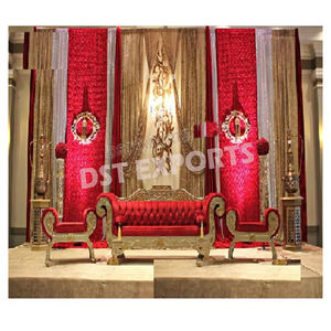 Canapé royal en métal doré sculpté avec chaises Ensemble de meubles de mariage sculpté en or Ensemble exclusif de canapés Maharaja pour mariage - Product Image 3