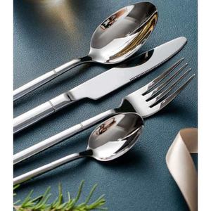 Juego de cubiertos de acero inoxidable para uso diario Juego de cubiertos moderno con diseño elegante a muy buen precio - Product Image 1