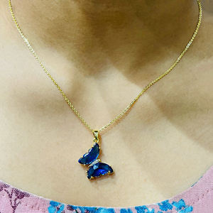 Collar con colgante de cuarzo iolita mariposa, oro de 18k, collar de moda, regalo de Navidad para ella, diseño de engaste de puntas, cadena fina - Product Image 2