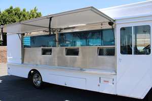 High Power Long Haul Used Truck Tractor Head 6x4 food Truck Diesel for Freight and Cargo <b>Transport</b> - Product Image 2