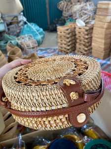 กระเป๋าถือหวายสำหรับวันหยุดฤดูร้อนนี้ด้วยวัสดุและดีไซน์ที่เป็นมิตรต่อสิ่งแวดล้อม - Product Image 6