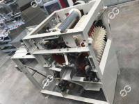 Nouvelle machine à peler les amandes de petite taille, de haute qualité, automatique, de type humide, pour peler les pistaches
