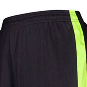 ชุดฟุตบอลพรีเมี่ยมที่สร้างขึ้นด้วยตาข่ายระบายอากาศดูดซับเหงื่อและยืดยืดหยุ่นเพื่อความสบายในระหว่างการแข่งขันที่รุนแรง - Product Image 6