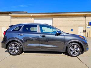 <span class=keywords><strong>Kia</strong></span> <span class=keywords><strong>Niro</strong></span> Plug-in Hybrid LX S d'occasion à bas prix, modèle 2022, à vendre - Product Image 5