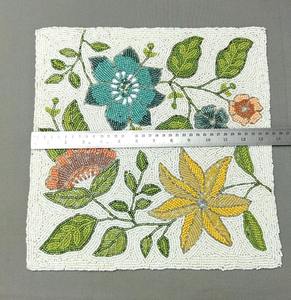 Set de table vert clair à perles avec motif floral en verre, pour table à manger, prix bas en ligne en Inde - Product Image 6
