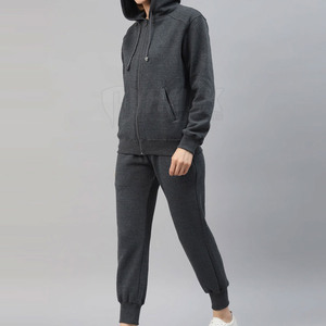 Bajo Moq Diseño personalizado Mujeres Chándales Uso al aire libre Ropa de mujer Color personalizado Mujeres Chándal - Product Image 2