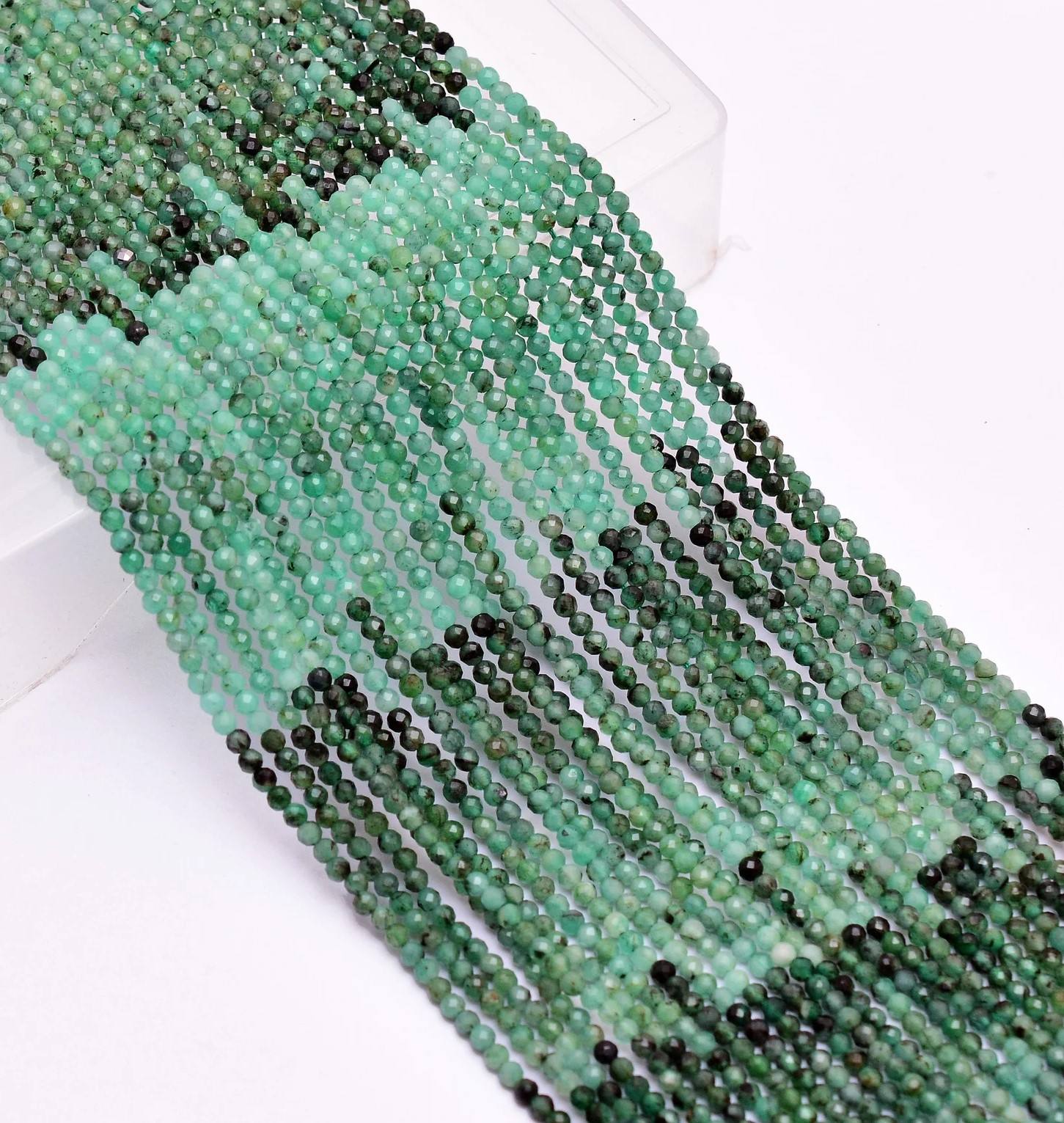 สีเขียว