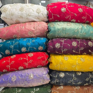 Tissu imprimé personnalisé à motif Fendy, toile en polyester résistante pour sacs, chaussures, ameublement, meubles, techniques non tissées - Product Image 1