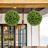 Boule de gazon artificiel PE verte de 9 pouces de diamètre, topiaire en buis suspendu pour la maison et le jardin, décor d'Halloween et de fête des pères