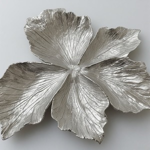 Assiette de présentation de luxe à trois feuilles en verre d'aluminium fabriqué à la main serveur de fruits secs finition or polie pour salle à manger décorative - Product Image 6