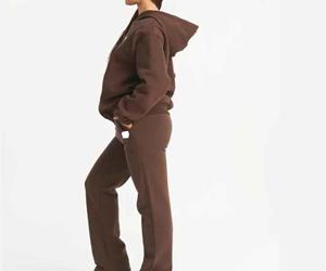 ¡Novedad de 2025! Ropa activa informal suave de verano para mujer, pantalones de chándal de dos piezas de Color sólido, chándal de moda con capucha, conjunto cómodo - Product Image 2