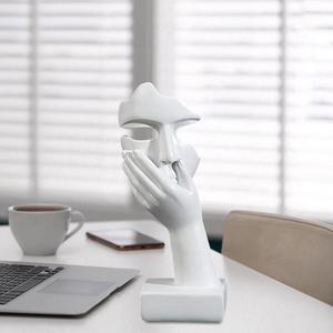 Objet décoratif de table solide fait à la main Sculpture de conception de visage humain abstrait Style moderne Bonnes affaires sur l'objet de vaisselle - Product Image 3