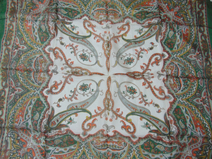 Foulard d'été en soie carré élégant pour femmes avec logo personnalisé du fabricant et impression numérique - Product Image 4