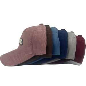 Gorro de punto de Jacquard cálido para invierno del fabricante personalizado Y2K de alta calidad, gorro forrado de seda con puños de satén para ropa de playa - Product Image 2