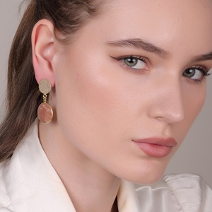 Boucles d'oreilles pendantes en pierre de lune pêche faites à la main, plaquées or 18 carats, laiton, élégantes, pierres précieuses naturelles, bijoux de mariage - Product Image 5