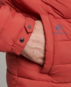 Chaqueta de Plumón de Moda Promocional de Alta Calidad para Hombre, Chaqueta de Invierno Brillante de Última Moda 2025, Chaqueta de Burbuja Personalizada - Product Image 5