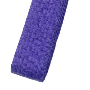 เข็มขัดคาราเต้สีทึบสำหรับศิลปะการต่อสู้สำหรับการต่อสู้และการฝึกอบรมเข็มขัดยูโดแบบกำหนดเองจากโรงงาน - Product Image 2