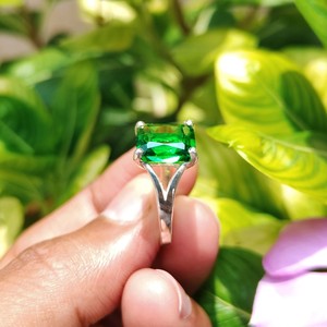 14k <b>Solid</b> Gold Radiant Cut VVS Moissanite & Green Diamond Engagement Ring Original IGI Certified for Weddings Men's & Women's - Product Image 3